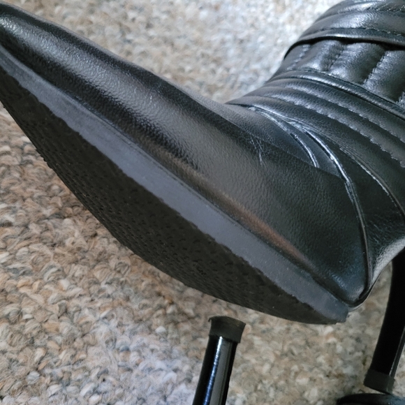 Burberry Quilted Booties - Picture 4 of 6